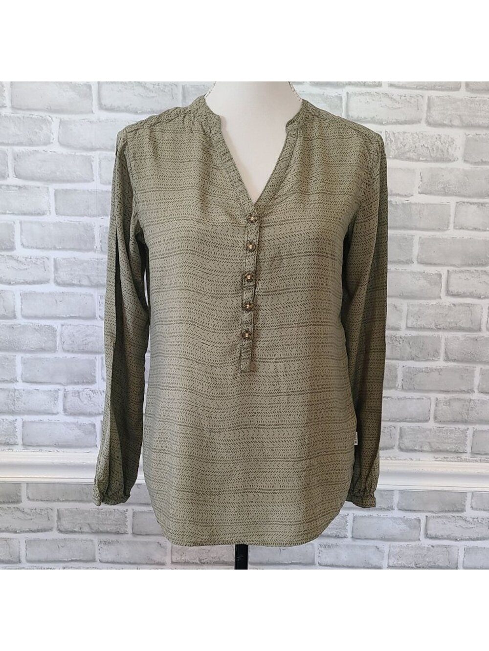 Burton Durable Goods Womens Button Henley Blouse Long Sleeve Casual Small